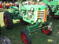 Oliver Super 44 tractor engine